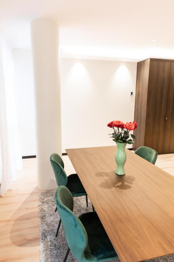 Suite Romanee 6 Personnes Vue Cathedrale 2 Places De Parking ดีจอง ภายนอก รูปภาพ